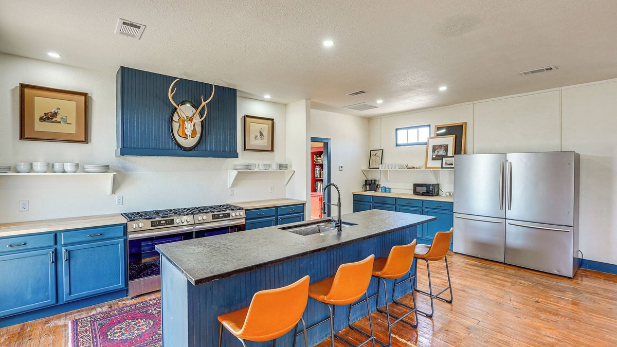 Fort Davis Apartment | 4 Mi to Davis Mountains State Park: Family Retreat