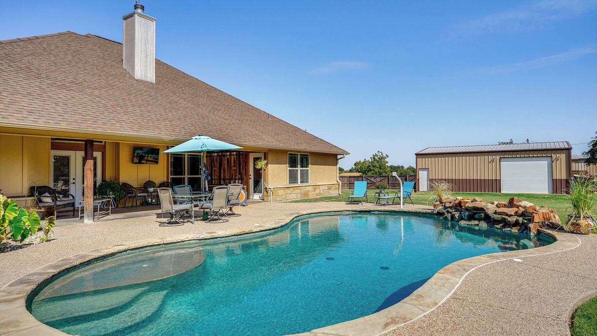 Stephenville House | 4 Mi to Dtwn: Home w/Pool in Stephenville!