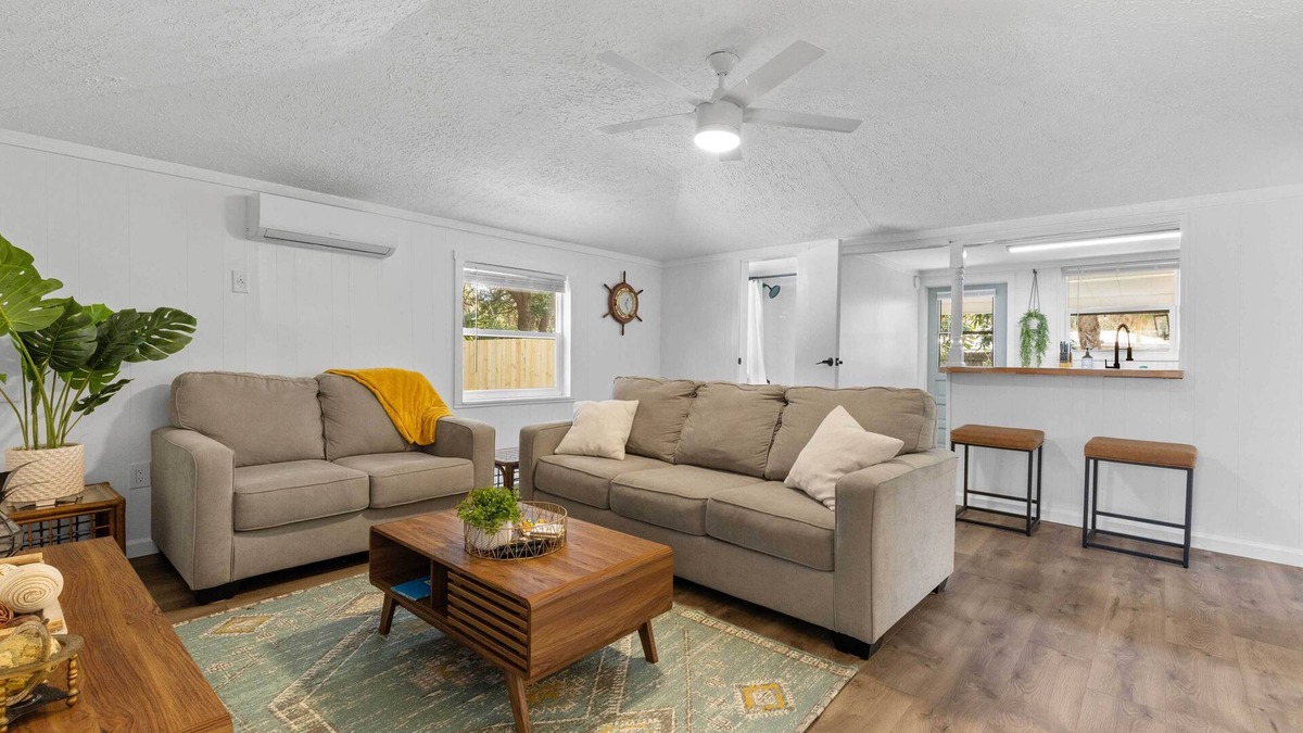 Rio Cottage | 4 Mi to Dtwn: Jensen Beach Cottage