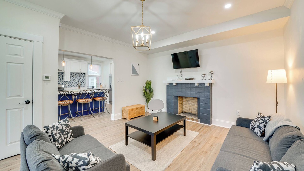 South Hills House | 4 Mi to Dtwn: Pet-Friendly Home in Pittsburgh