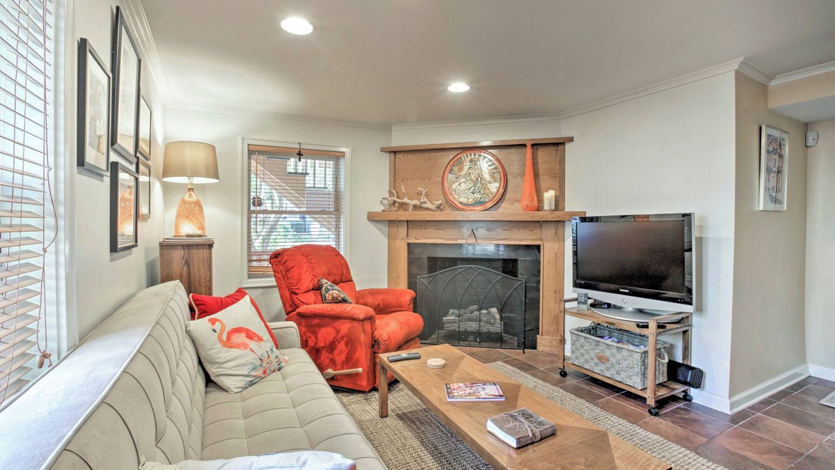 Broadmoor Apartment | 4 Mi to French Quarter: NOLA Apt w/Garden Patio