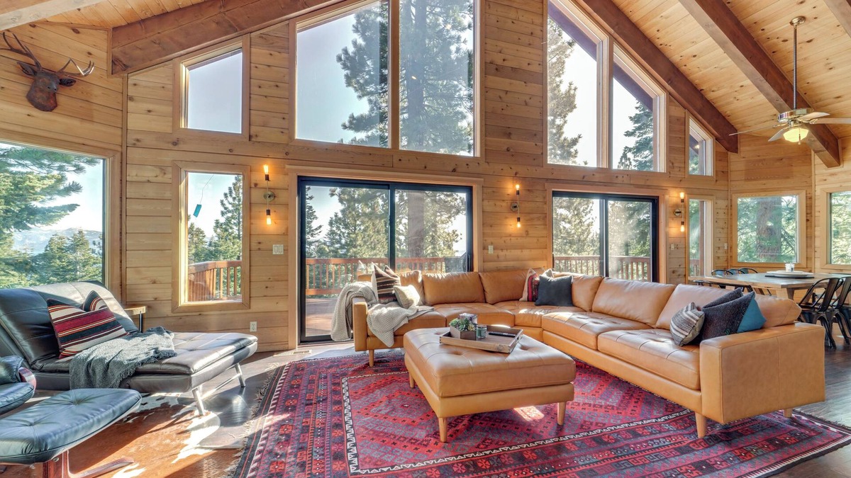 Kingswood Estates Cabin | 4 Mi to Lake Tahoe: Family Cabin w/3 Decks!