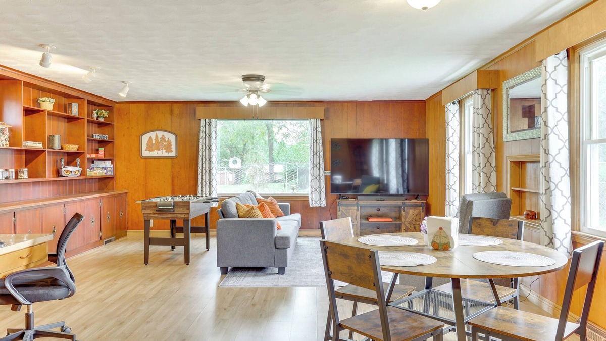 Zanesville House | 4 Mi to Main Street! Family Getaway in Zanesville