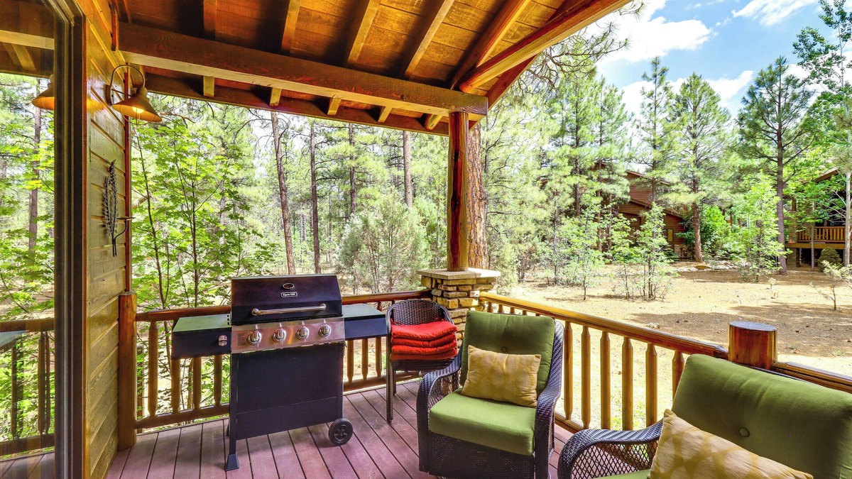 Torreon House | 4 Miles to Lake: Retreat w/2 Decks!