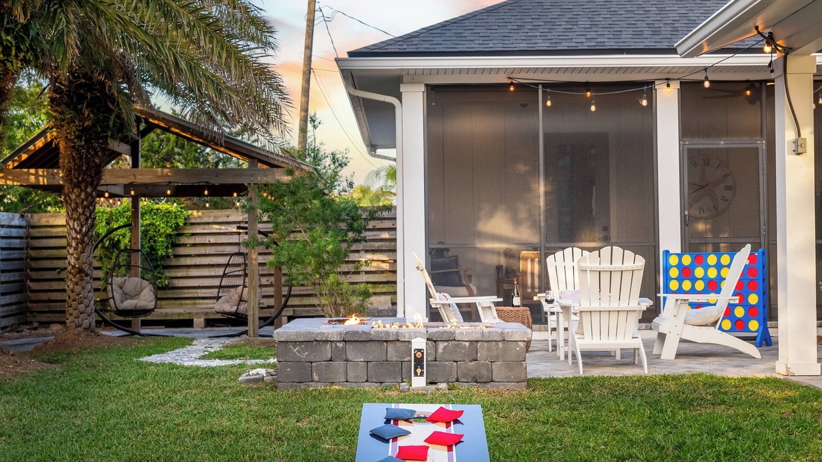 Vilano Beach House | 4 Min Walk to Beach~Golf Sim~Hot Tub~Private Backyard~Fire Pit~Outdoor Shower