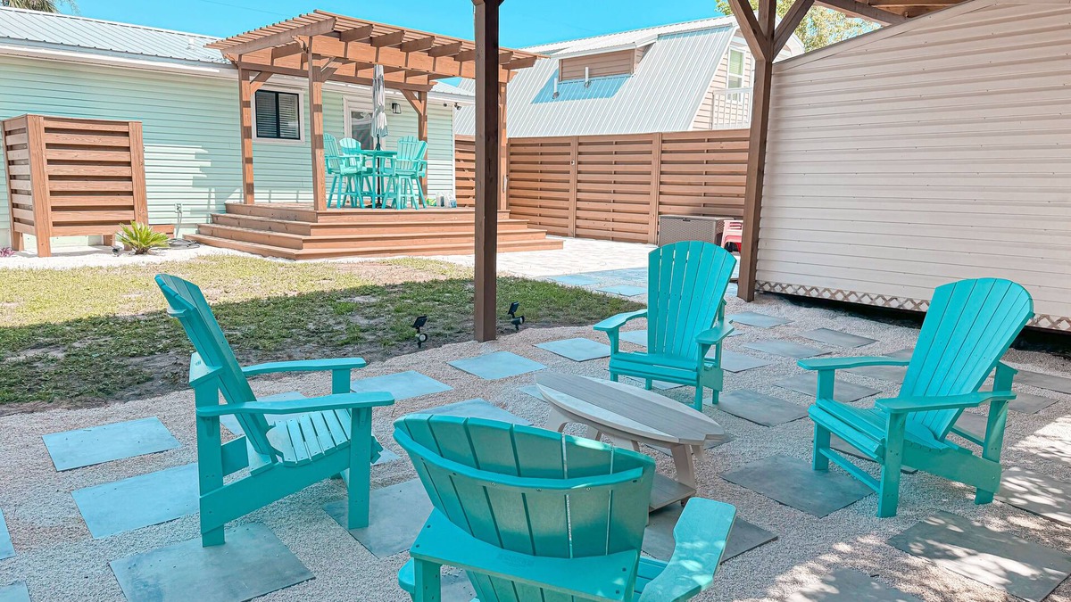 Inlet Beach Heights House | 4 Minute Walk to the Beach - Cozy Beach Bungalow