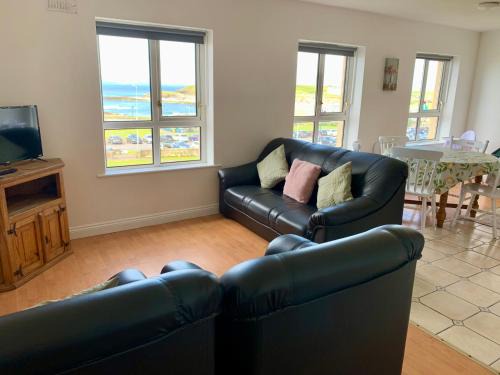 Drumacrin Apartment | 4 Peak Apartment - Sea View