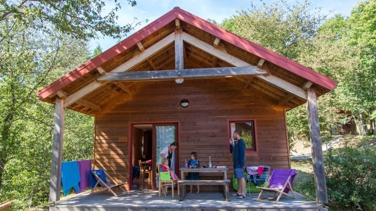 Pourcharesses Ski Chalet | 4-person chalet on Lac de Villefort