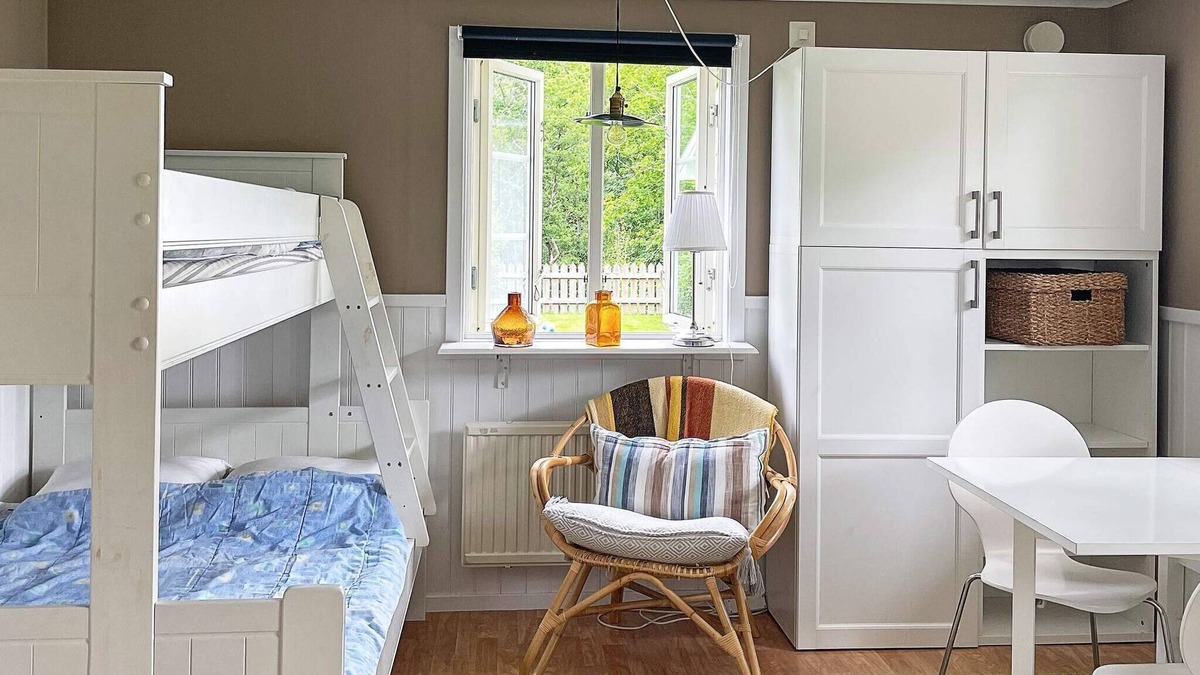Ljungskile House | 4 person holiday home in Ljungskile