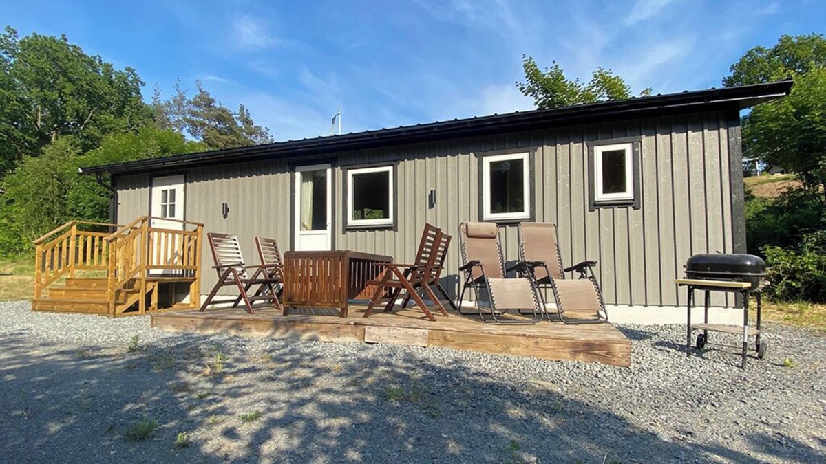 Varobacka Cottage | 4 Person Holiday Home in Väröbacka