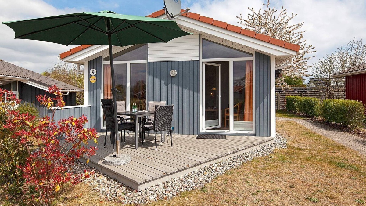 Lensterstrand House | 4 person holiday home in GROEMITZ