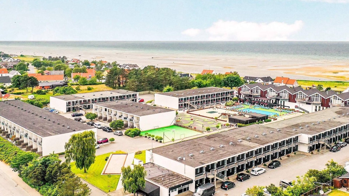 Bønnerup Strand Apartment | 4 person holiday home on holiday park in Glesborg