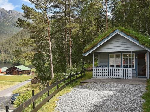 Volda House | 4 person holiday home in Folkestad