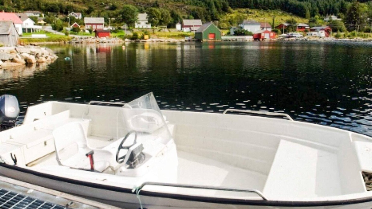 Vagsoy House | 4 person holiday home in MÅLØY