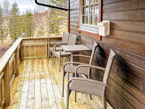 Olden House | 4 person holiday home in Lysøysundet