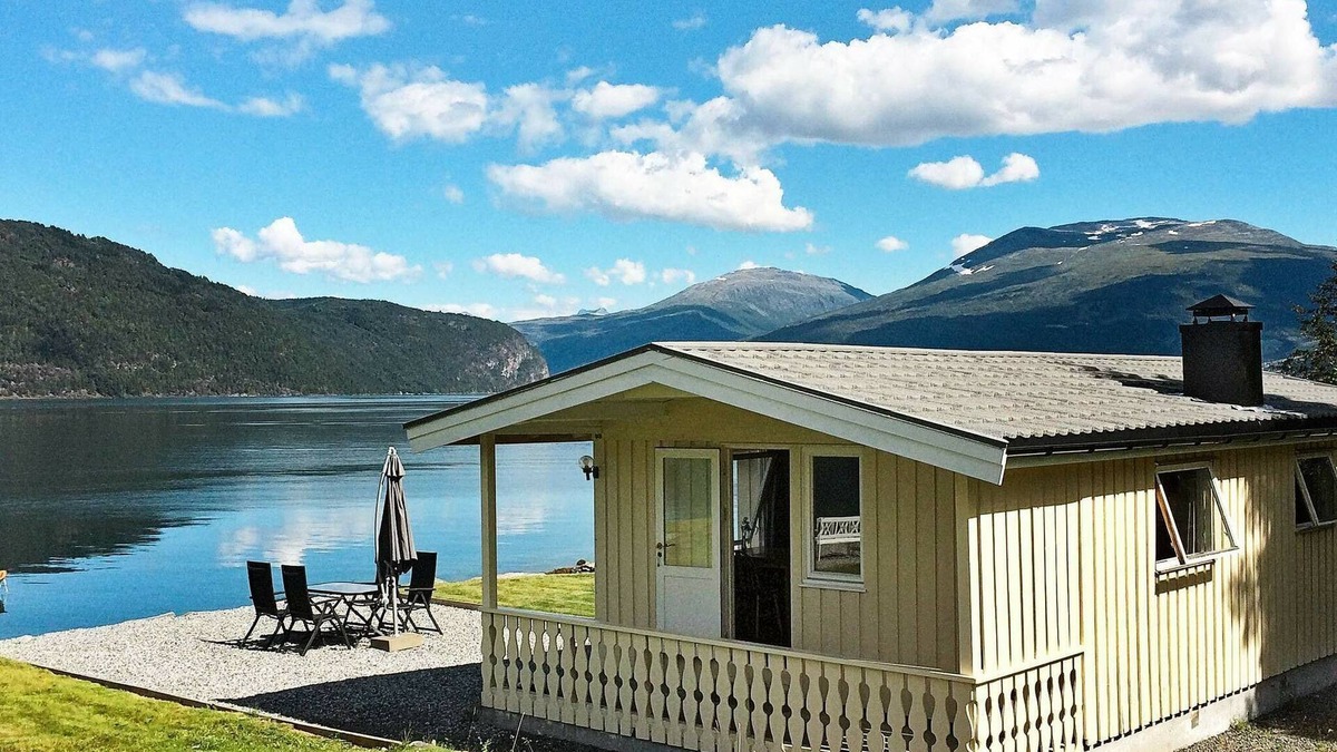 Stryn House | 4 person holiday home in Utvik-By Traum