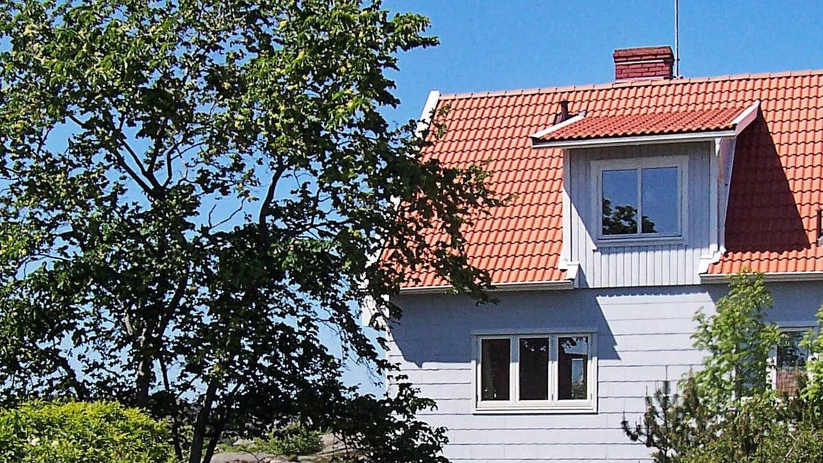 Kungshamn House | 4 person holiday home in HOVENäSET