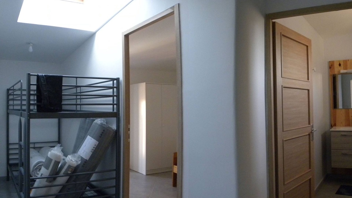 Charleval Apartment | 4 - Rent apartment in LUBERON in PROVENCE 4 beds