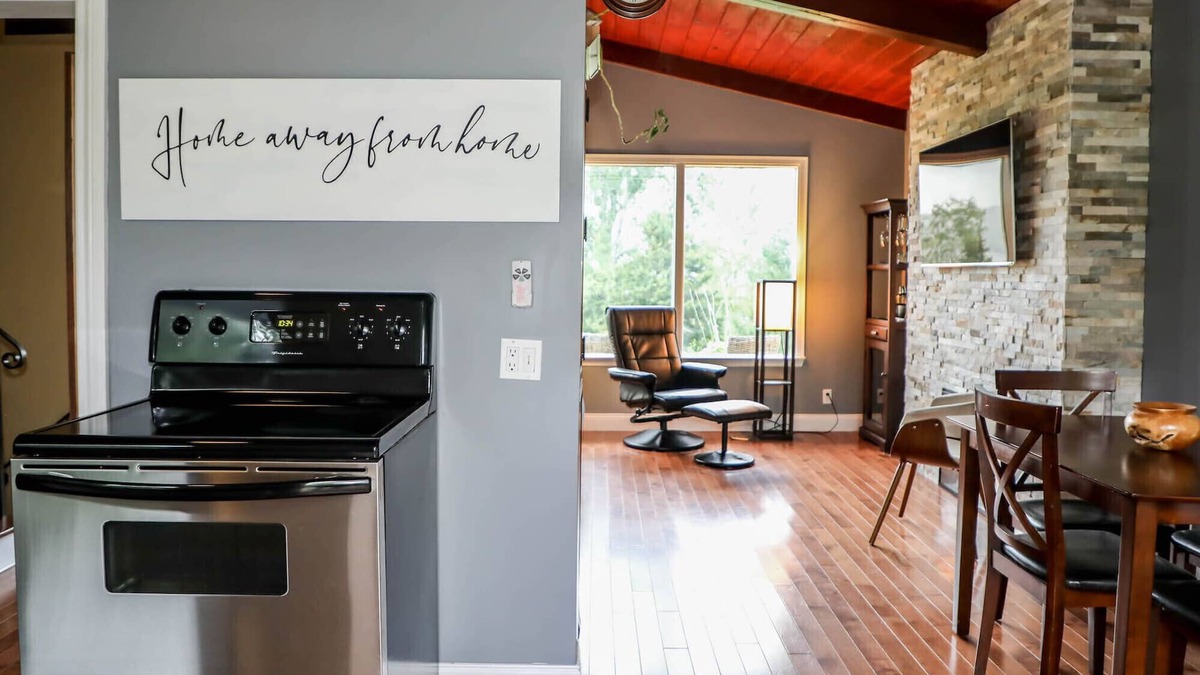 Fredericton House | 4-room house with plenty of character