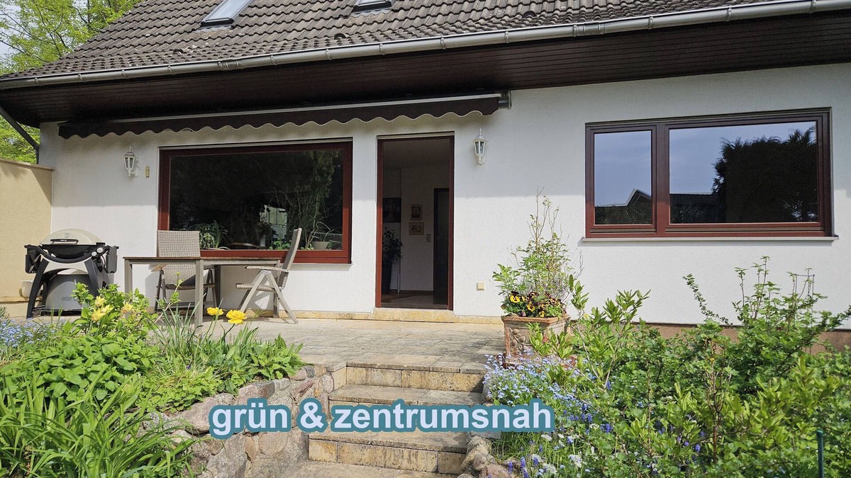 Mariendorf Apartment | 4 star basement apartment Alt-Mariendorf (parking lot on the property)
