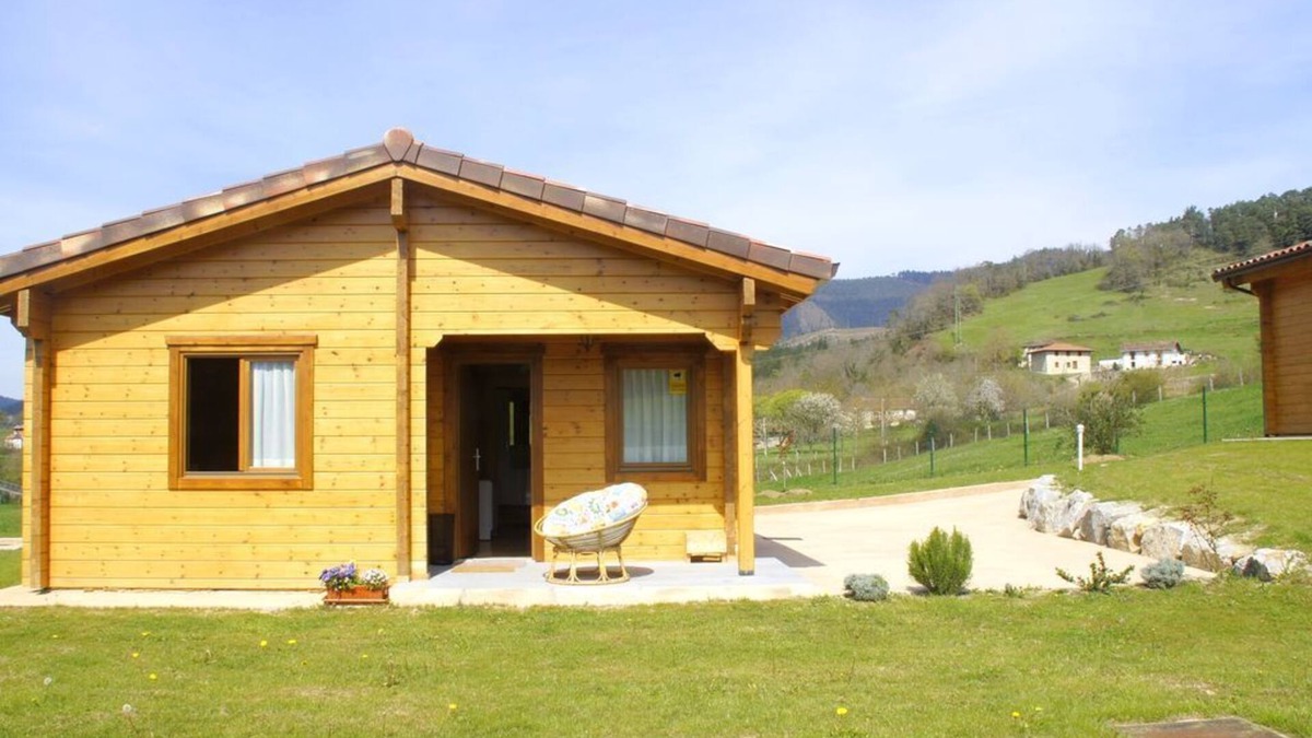 Ayala Cabin | 4. Satia Berri log cabin