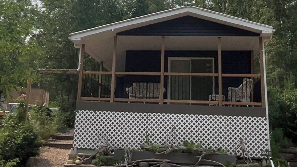 Marean Lake Cabin | 4 Season Cabin great for Summer or Winter activities! nExcellent Green Space