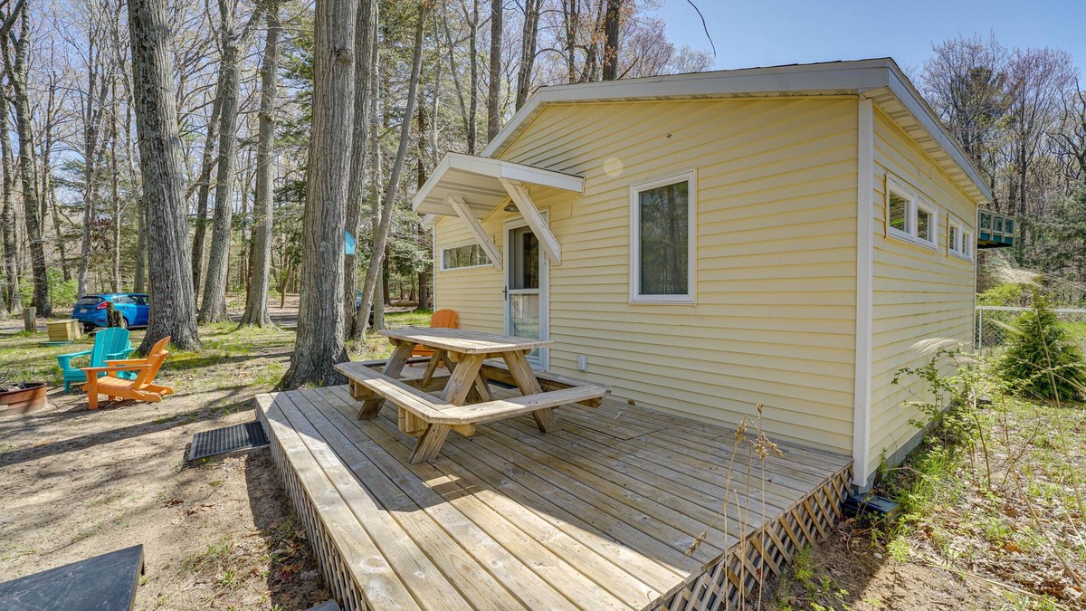 Muskegon Cottage | 4-Season Gold Coast Cottage, 2 Mi to Winter Sports