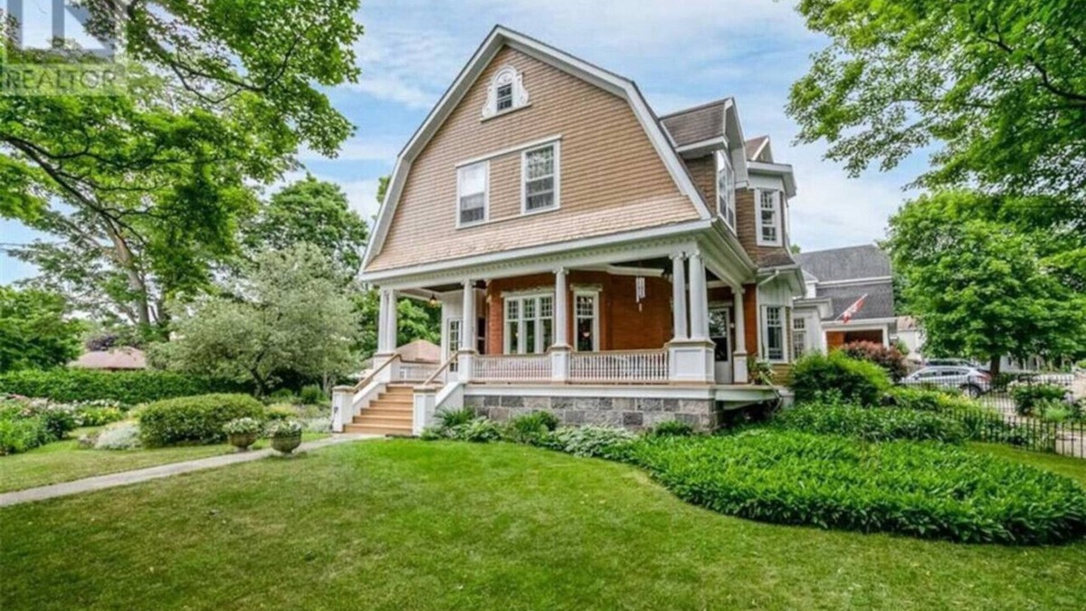 Meaford House | 4 Season Updated Historic Edwardian