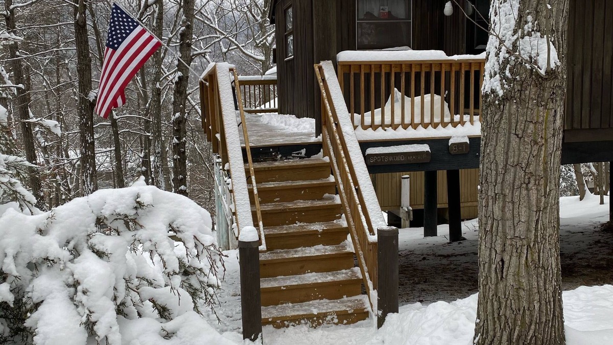 Massanutten Ski Chalet | 4 Seasons Mountain Chalet, Steps from the Tubing Park