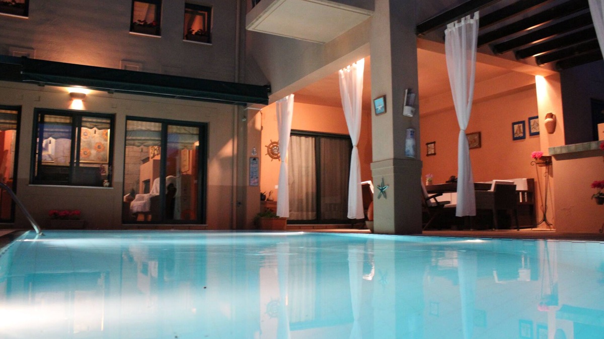 Trikala Villa | 4-seasons pool villa-near METEORA