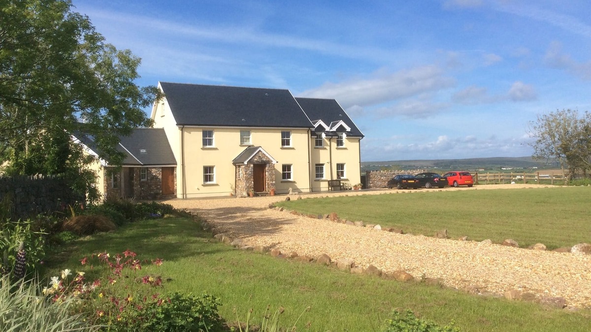 Crynant Other | 4* Self Contained Annex with stunning views over the Gower countryside