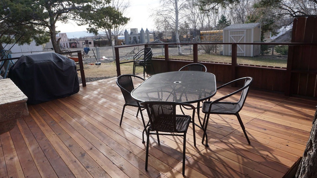 Fruita House | 4 Separate Beds and Queen Pull Out - You Will Want to Stay on This Working Farm