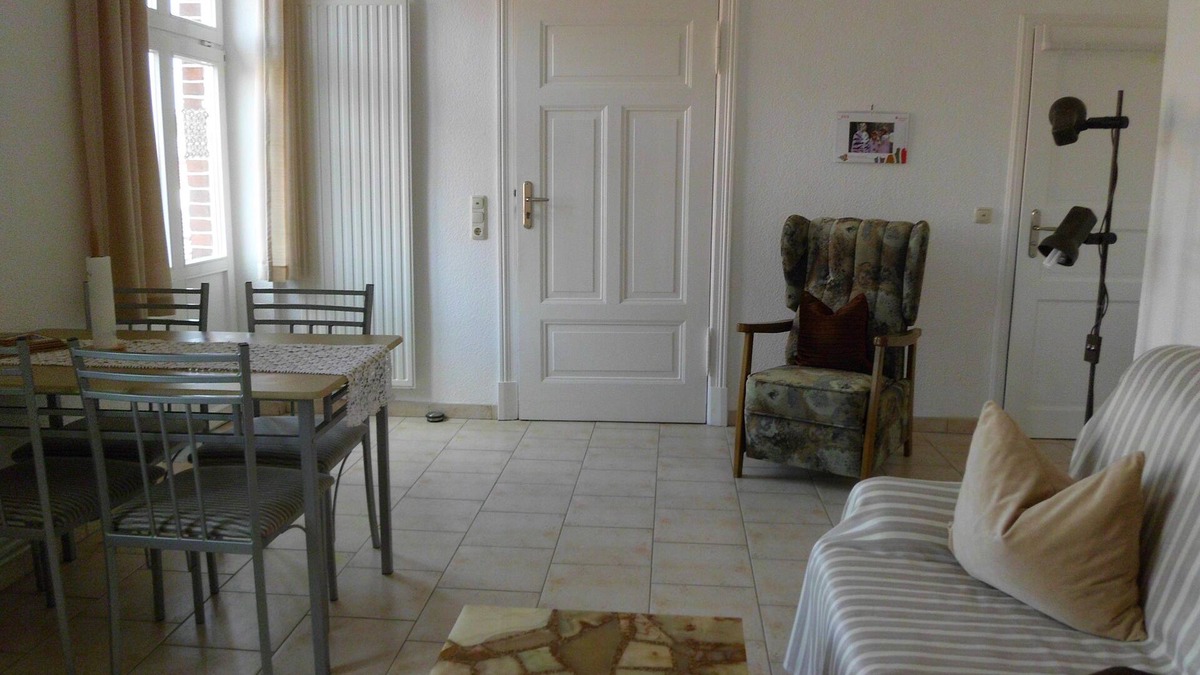 Roddan Apartment | 4-star apartment for 2 people in a renovated monument (upper floor) with a four-sided courtyard