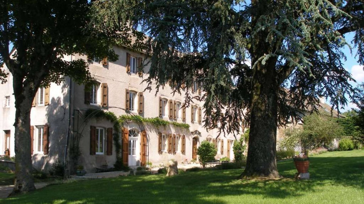 Comps-la-Grand-Ville Apartment | 4 star cottage in Aveyron in the center mansion, quiet, pool