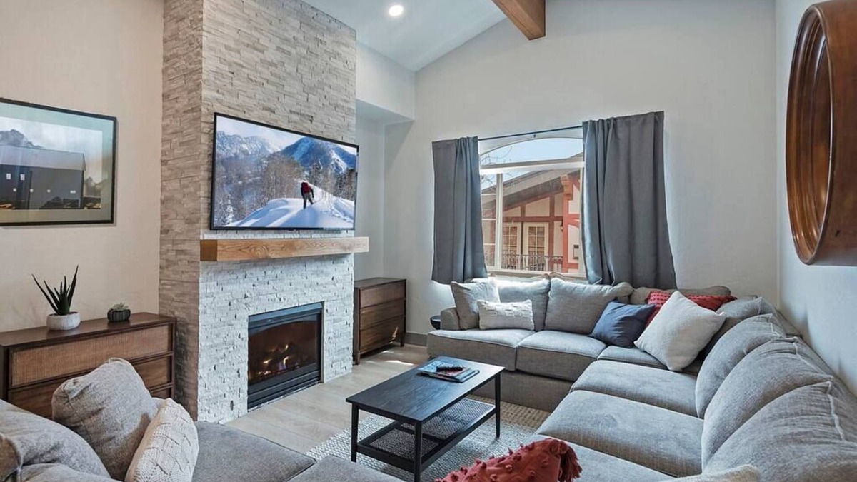Zermatt Villa | 4-Star Zermatt Resort 2B2B Villa- Newly Remodeled!