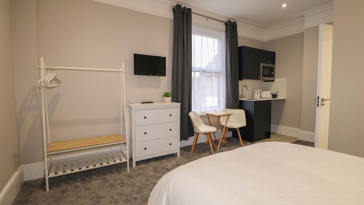 Seaford Cottage | 4, THE CUCKMERE, pet friendly, country holiday cottage in Seaford