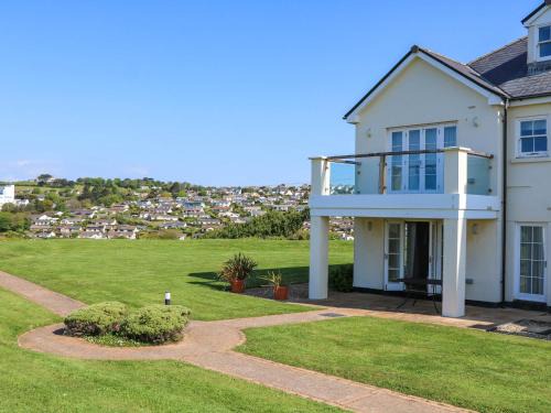 Thurlestone Apartment | 4 Thurlestone Beach House