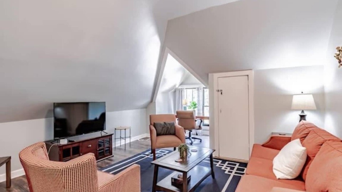 Mobile Apartment | 4 Units! Mins to Downtown&Dining - Dauphin Darling