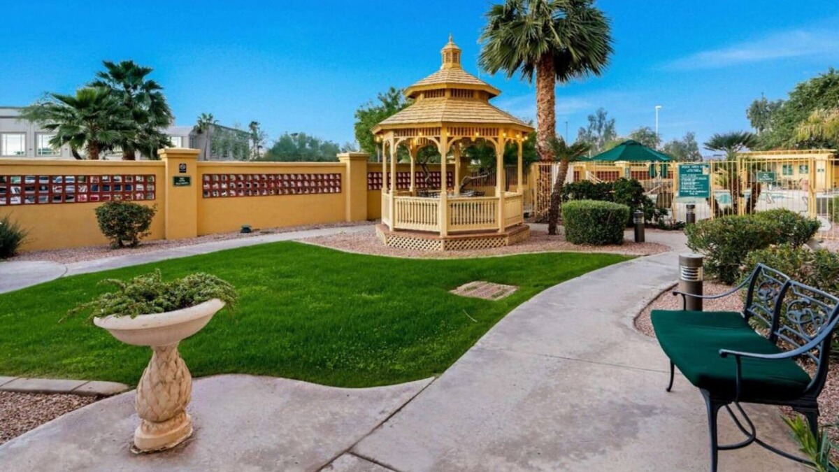 Superstition Springs Hotel | 4 x 2 Double Beds at La Quinta Inn & Suites by Wyndham Mesa Superstition Springs