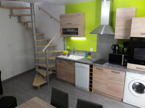 Rochechouart Apartment | 40 m² Apartment ∙ 1 bedroom ∙ 6 guests