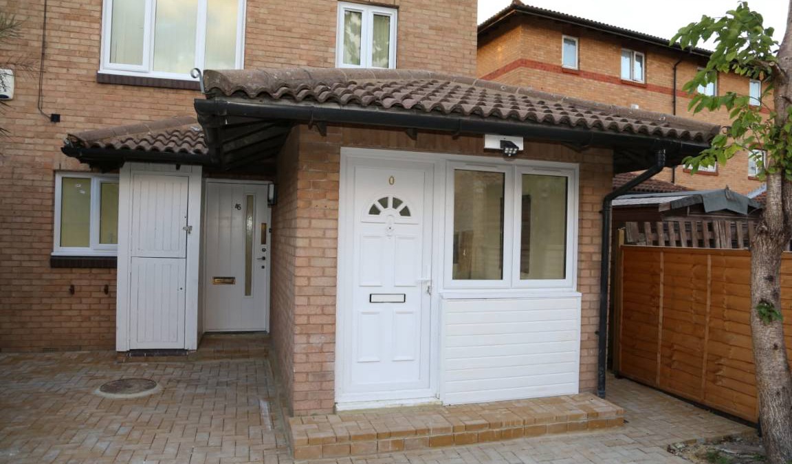 Thamesmead East Ski Chalet | 40 m² Chalet ∙ 1 bedroom ∙ 2 guests