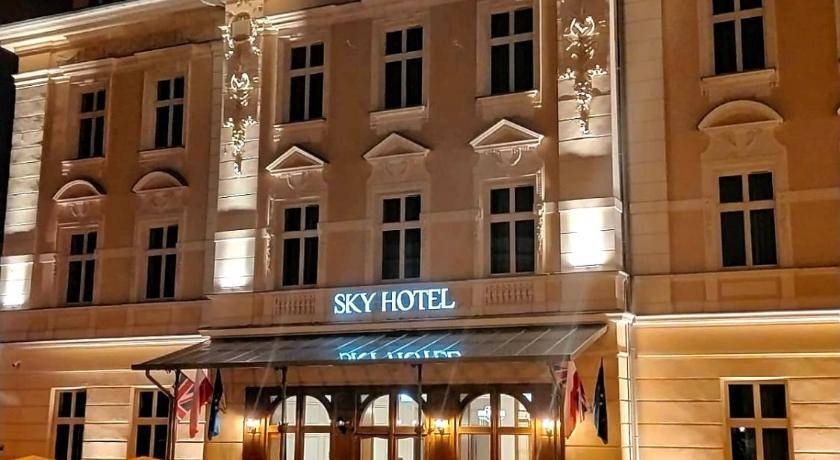 Wesoła Zachod Hotel | 40 m² Hotel ∙ 10 guests