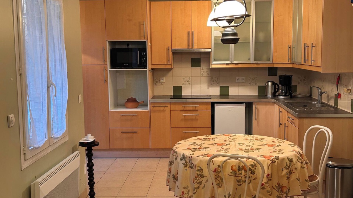 Thiais House | 40 m2 house with small garden 20 minutes from the center of Paris door to door