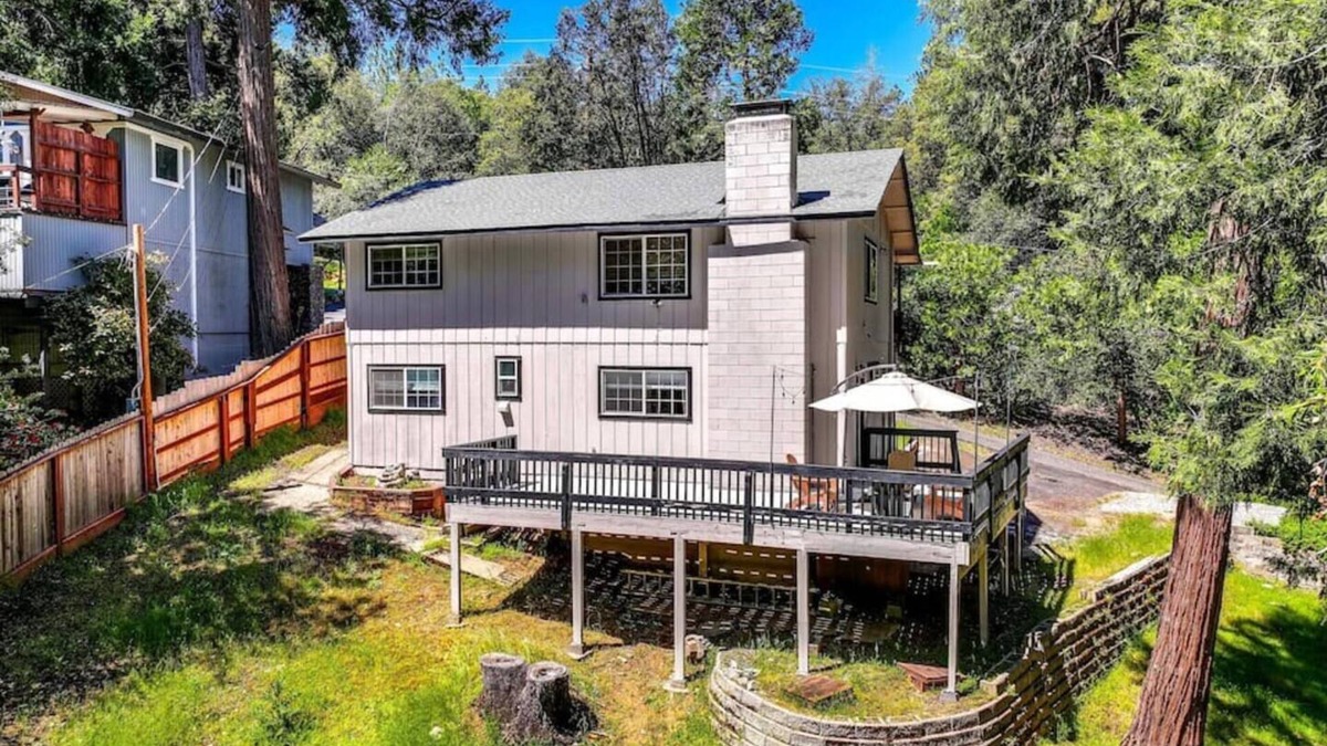 Mono Vista House | 40 mins to Ski Resort/Snow Tubing +Firepit+Deck