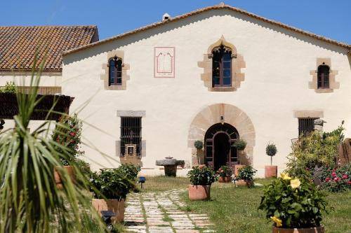 Alella House | 400 m² House ∙ 4 bedrooms ∙ 8 guests