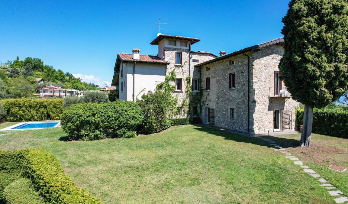 Lonato del Garda Villa | 400 m² Villa ∙ 6 bedrooms ∙ 12 guests