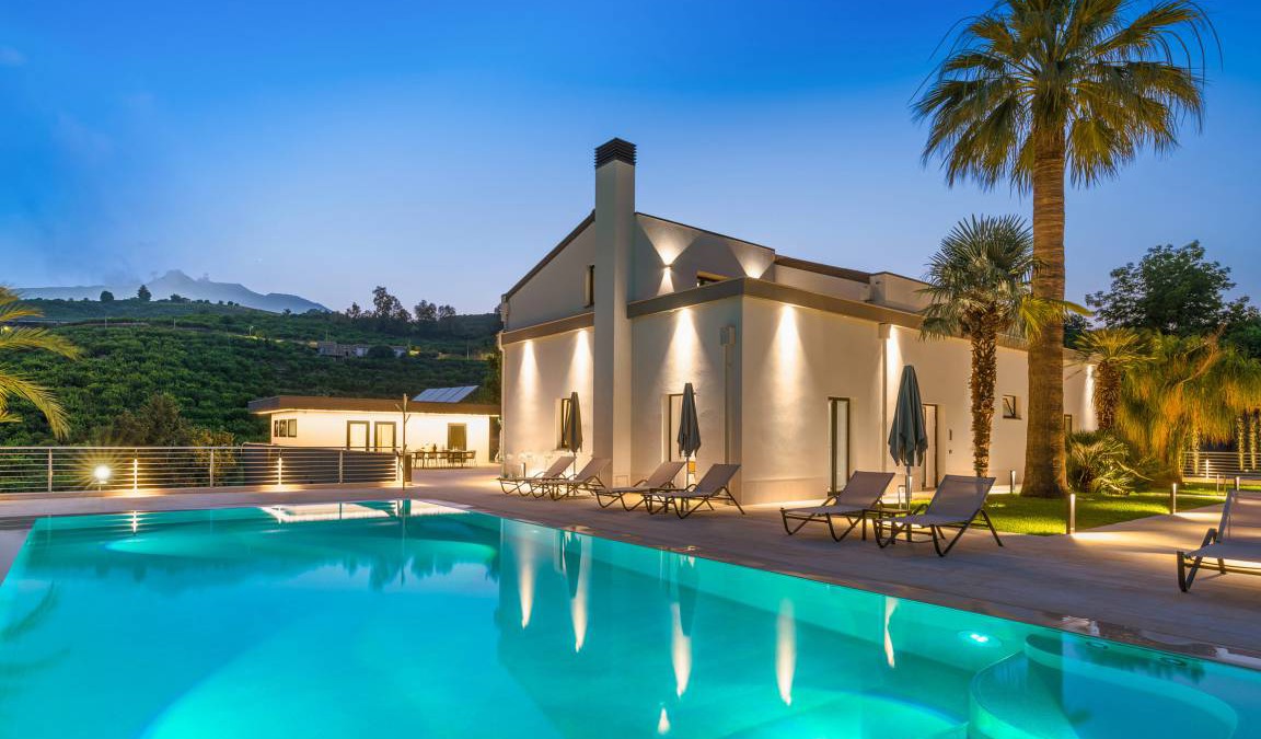 Mascali Villa | 400 m² Villa ∙ 6 bedrooms ∙ 12 guests
