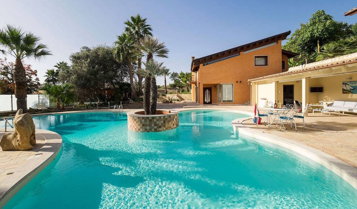 Agrigento Villa | 400 m² Villa ∙ 7 bedrooms ∙ 14 guests