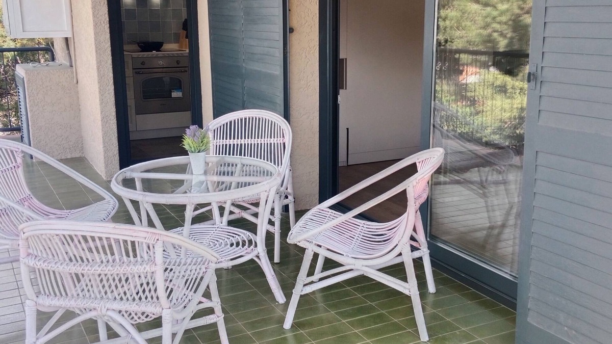 Gava Apartment | !400 Meters From the Beach! Modern Loft in Gava Mar - Calm Living Close to BCN