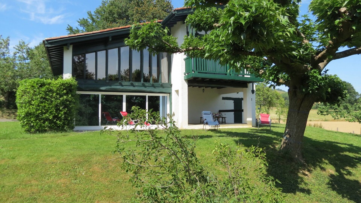 Souraide House | 4000 sq.m. house with trees. Hiking, fishing, lake, mountains. 5 km from St. Pée